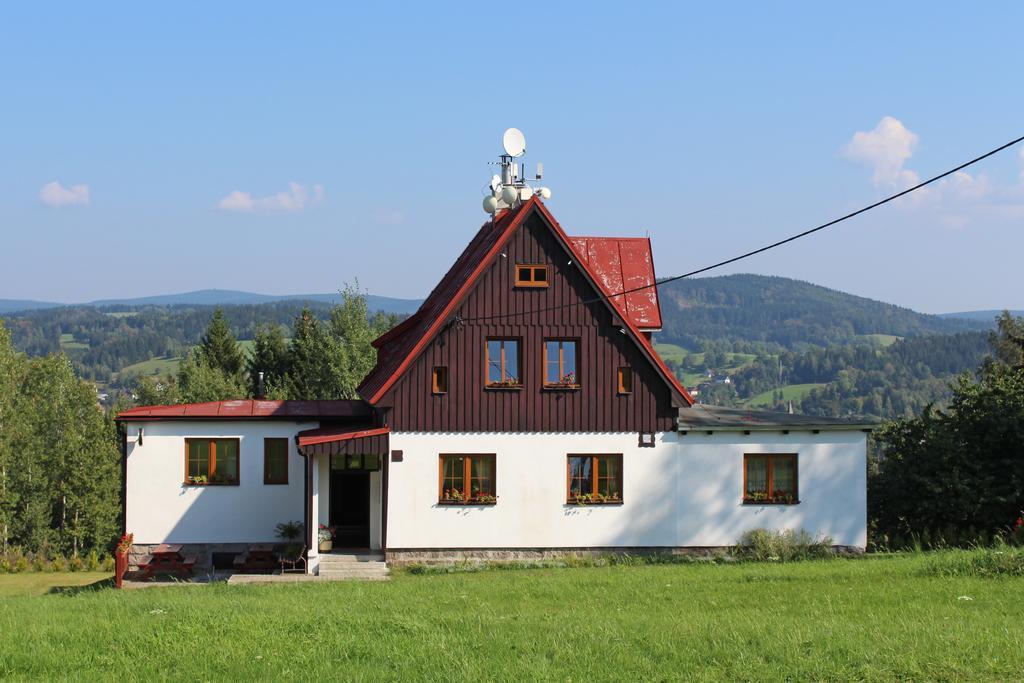 Penzion Jizerka Jablonec nad Nisou Bagian luar foto