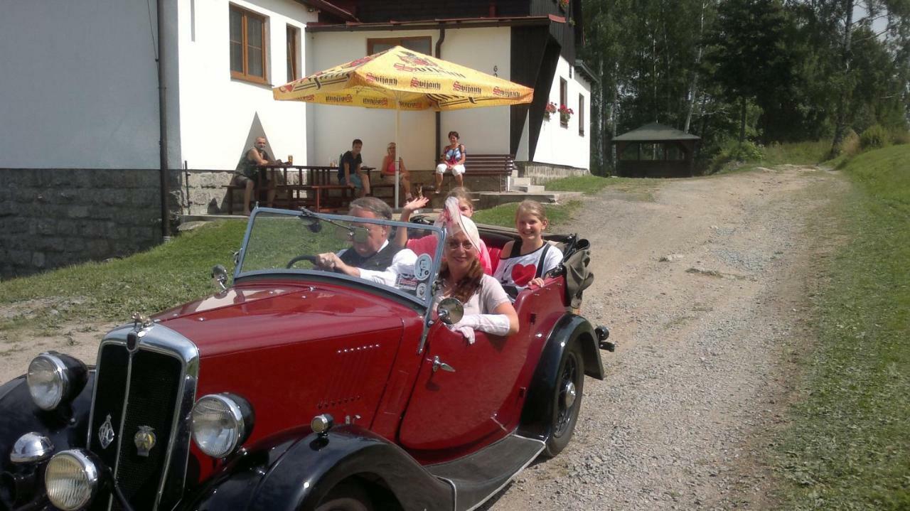 Penzion Jizerka Jablonec nad Nisou Bagian luar foto